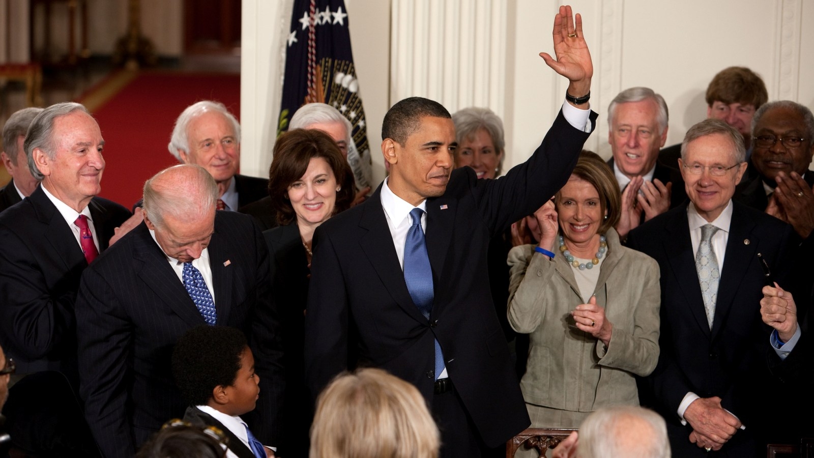 president obama signing the affordable care act